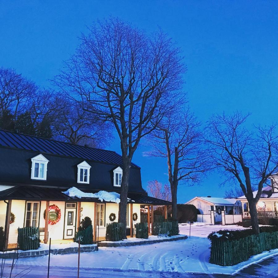 Goeliche Hotel Et Appartement Saint-Laurent-de-l'ile d'Orleans Ngoại thất bức ảnh