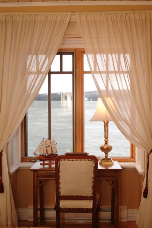 Goeliche Hotel Et Appartement Saint-Laurent-de-l'ile d'Orleans Phòng bức ảnh