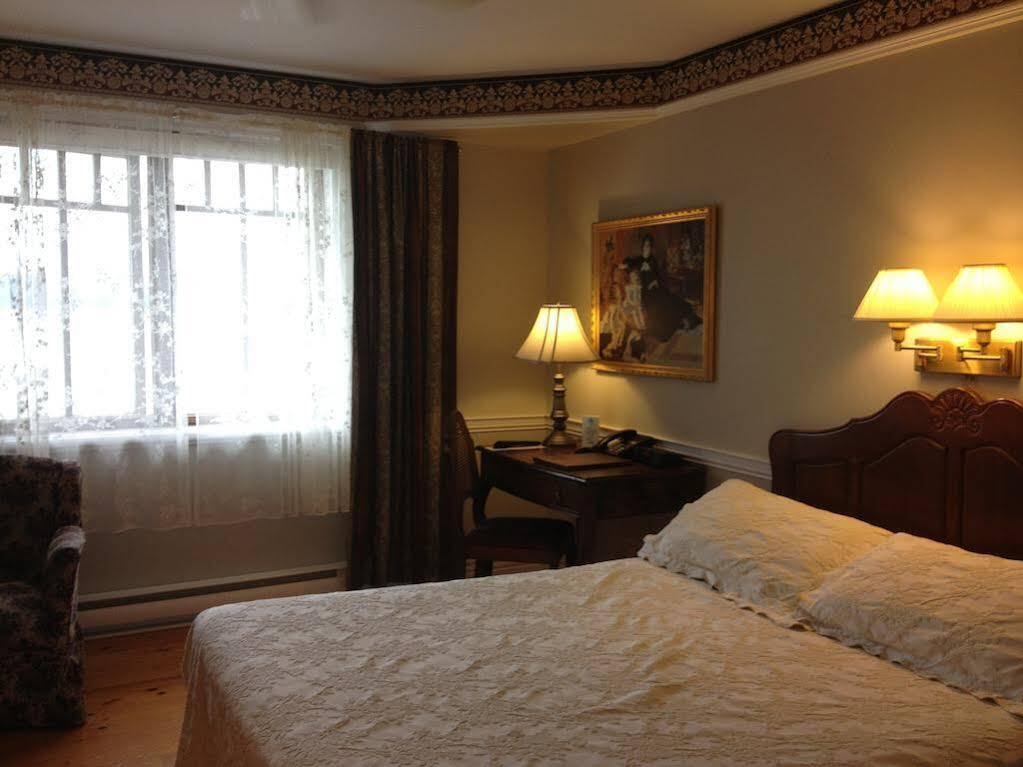 Goeliche Hotel Et Appartement Saint-Laurent-de-l'ile d'Orleans Ngoại thất bức ảnh