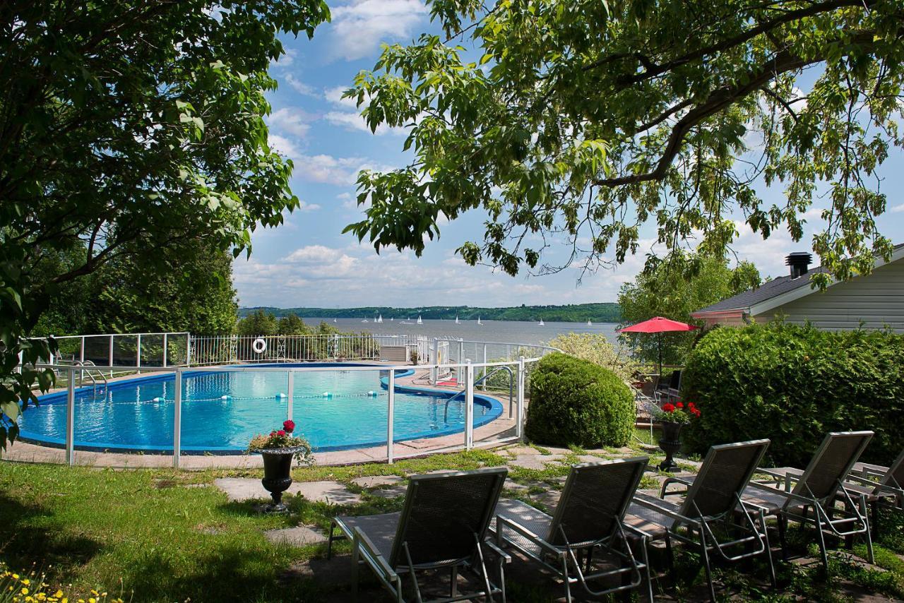 Goeliche Hotel Et Appartement Saint-Laurent-de-l'ile d'Orleans Ngoại thất bức ảnh
